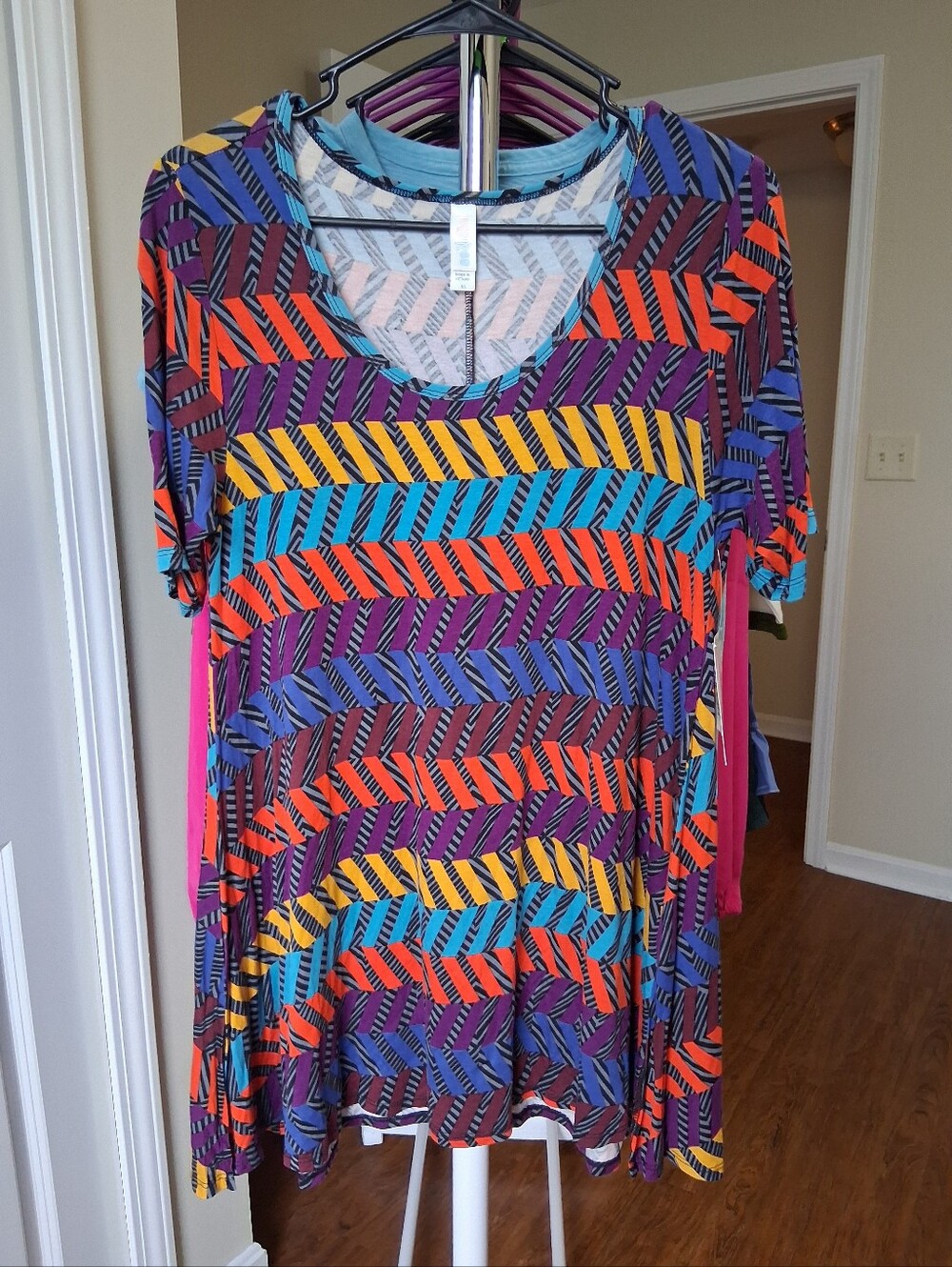 LuLaRoe Multicolor Chevron Stripe Scoop Neck Top